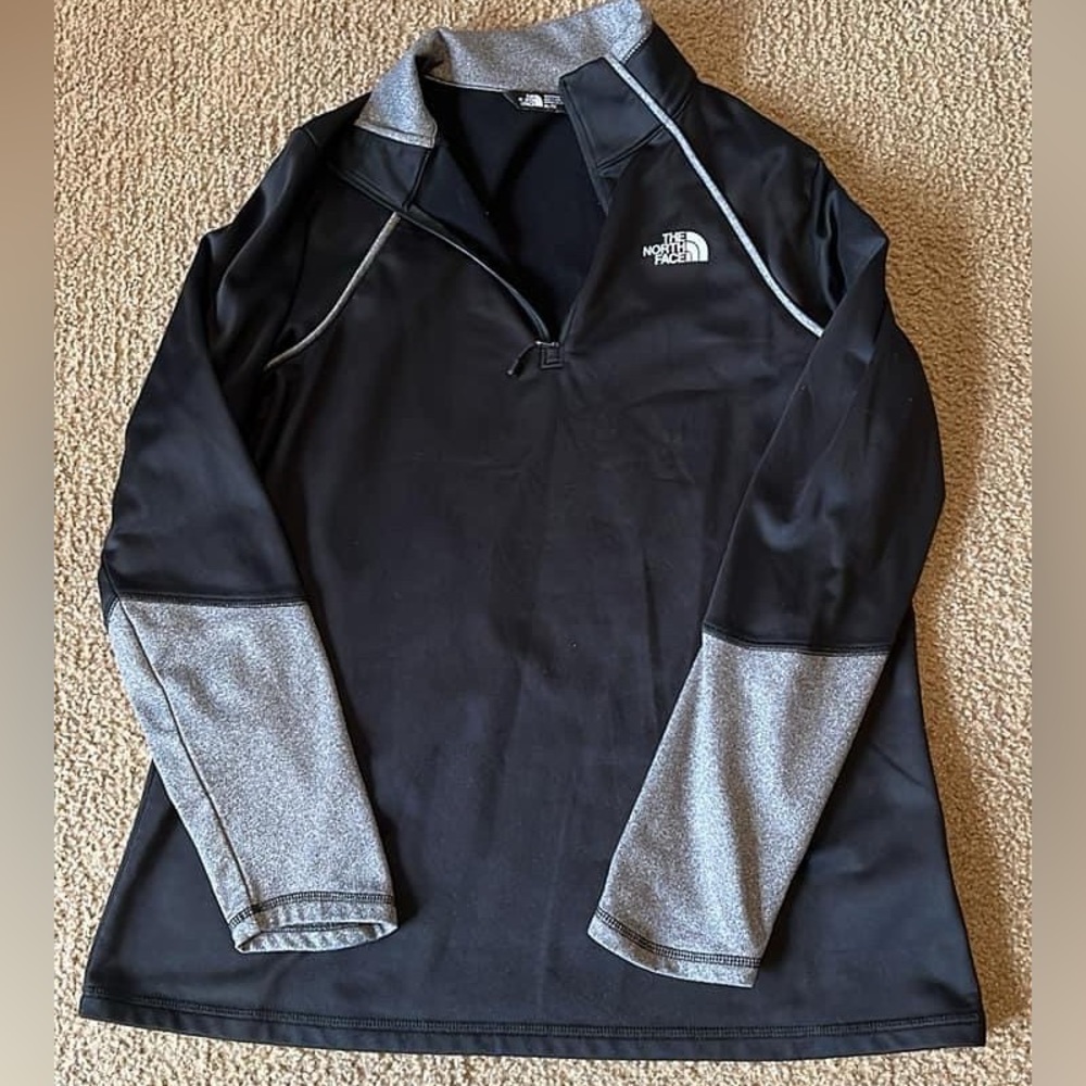 North Face Women’s Quarter Zip